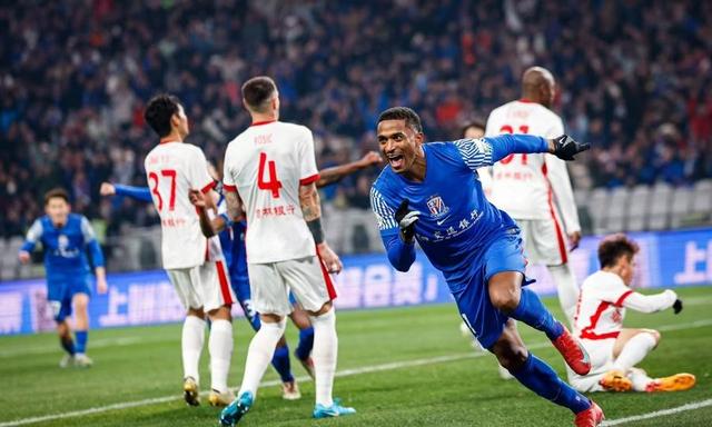 关于传控球风正流行，球队中场控制力大爆发，碾碎对手！的信息