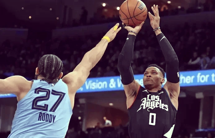 快船队主场告捷,仅获得胜利 快船队主场告捷,仅获得胜利