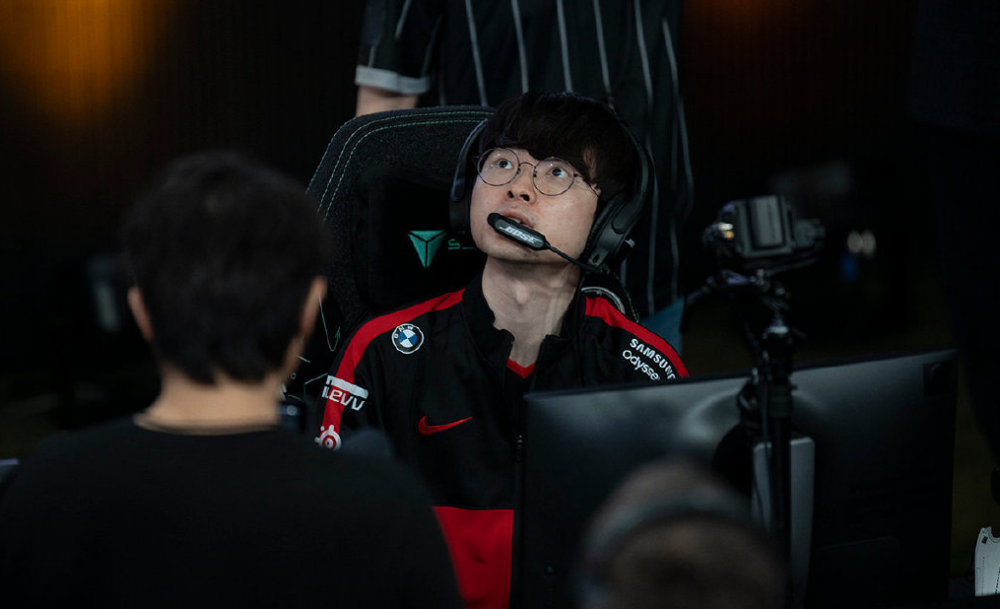 开云体育-V5碾压C9，ShowMaker完成史诗逆转焦点之战半决赛，让粉丝疯狂欢呼的简单介绍