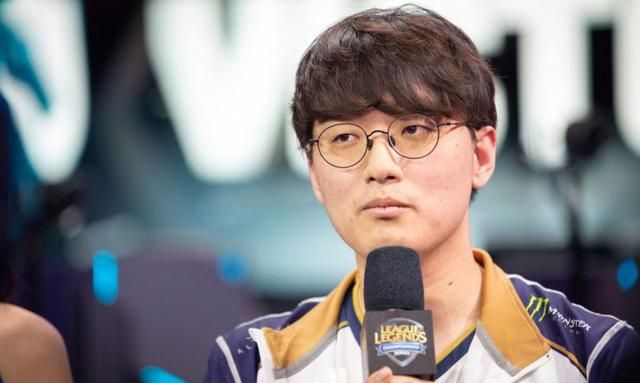 开云体育登录-SHR鏖战CLG，CoreJJ极限生还后反打峡谷大战半决赛，引爆全场热议