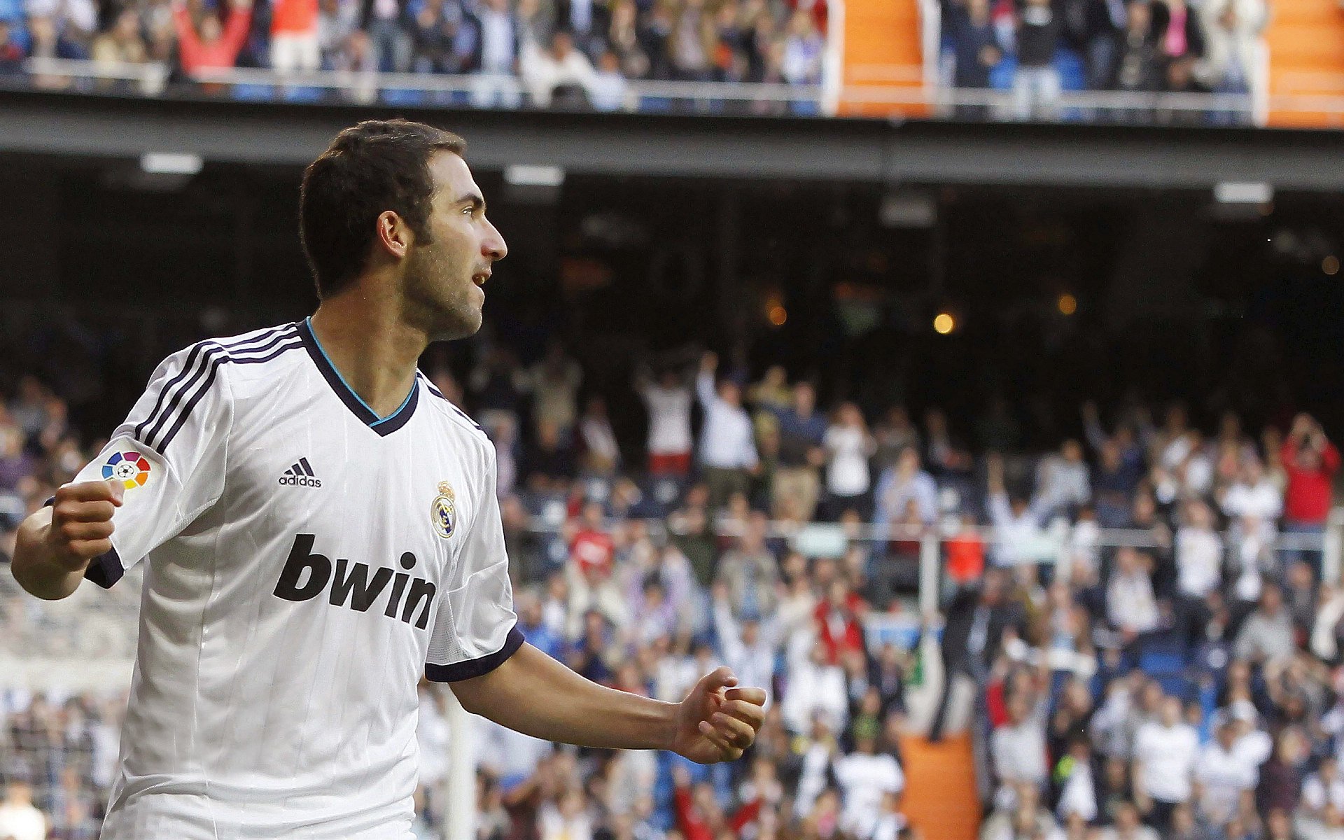 武切维奇变身内线轰炸机，热火战术棋高一着，马刺在体系对抗中迷失